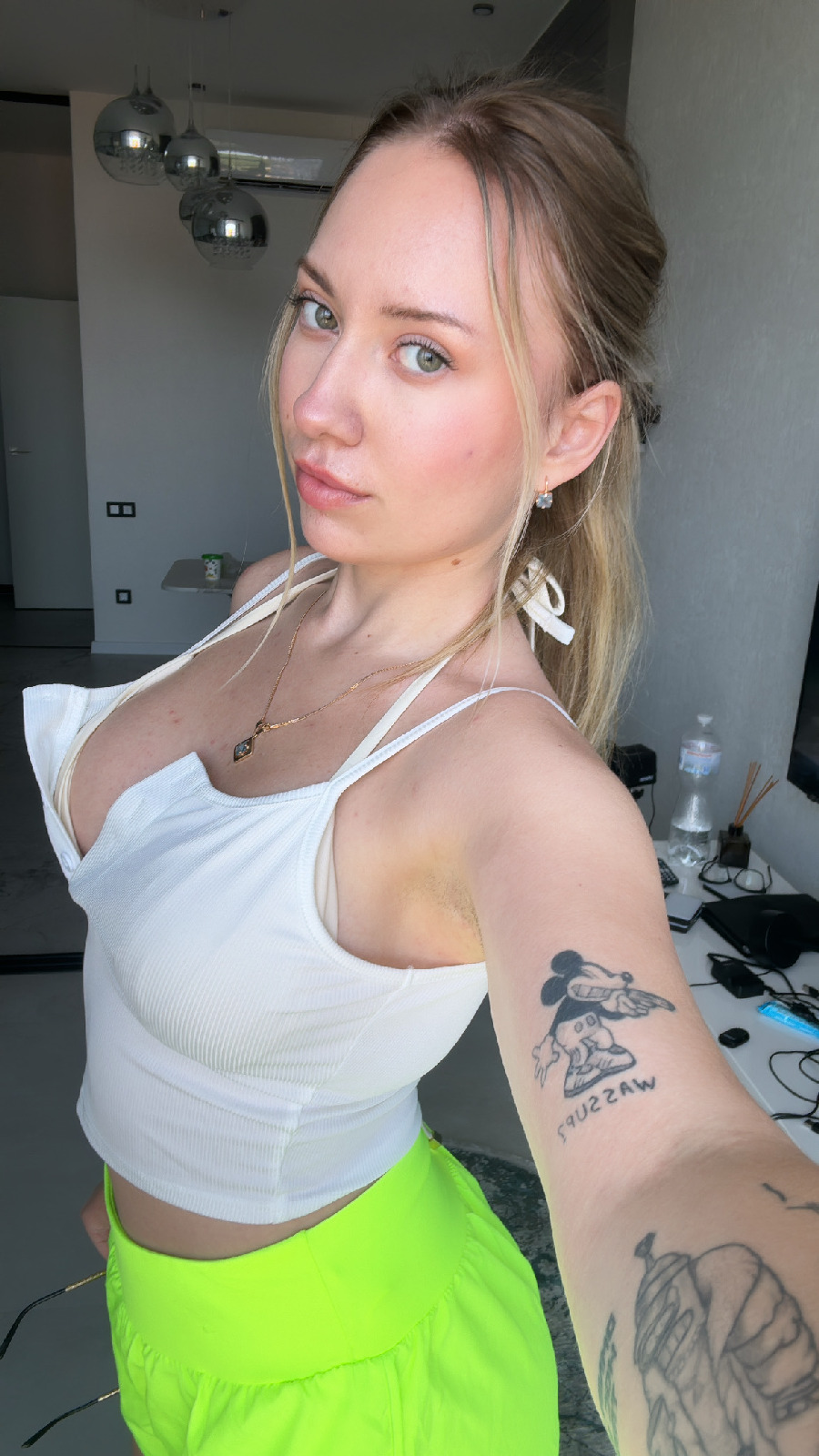 KateV in her underwear in Jaipur