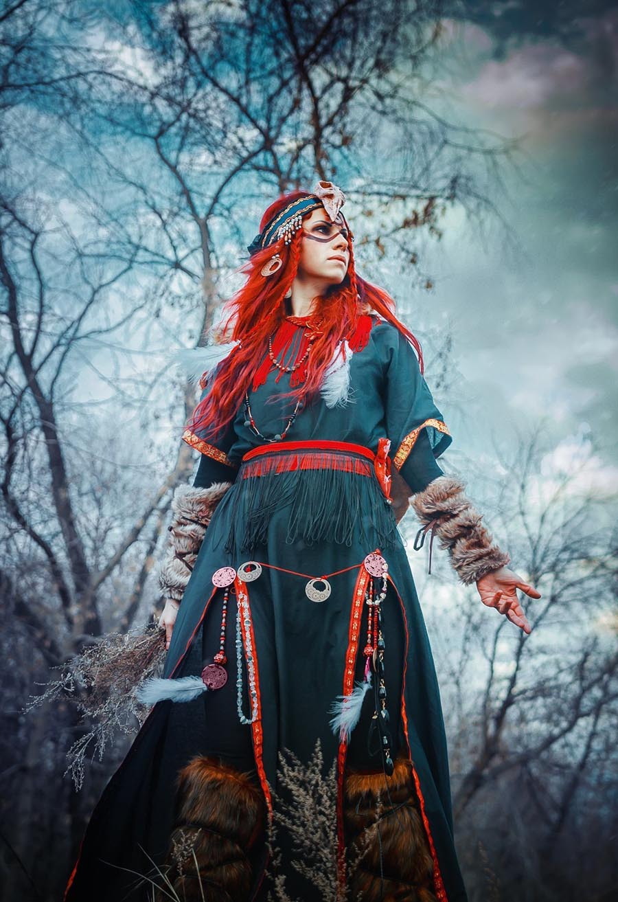 Take a pause and enjoy Girls in Slavic costumes — streaming from Jaipur